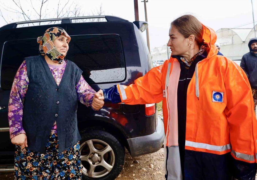 Başkan Vekili Özdemir: "son 24 Saatte Metrekareye 200 Mm Yağış Düştüğü Tespit Edildi"