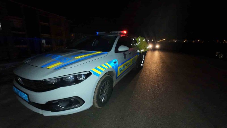 Karaman’da Otomobilin Çarptığı Kadın Yaralandı