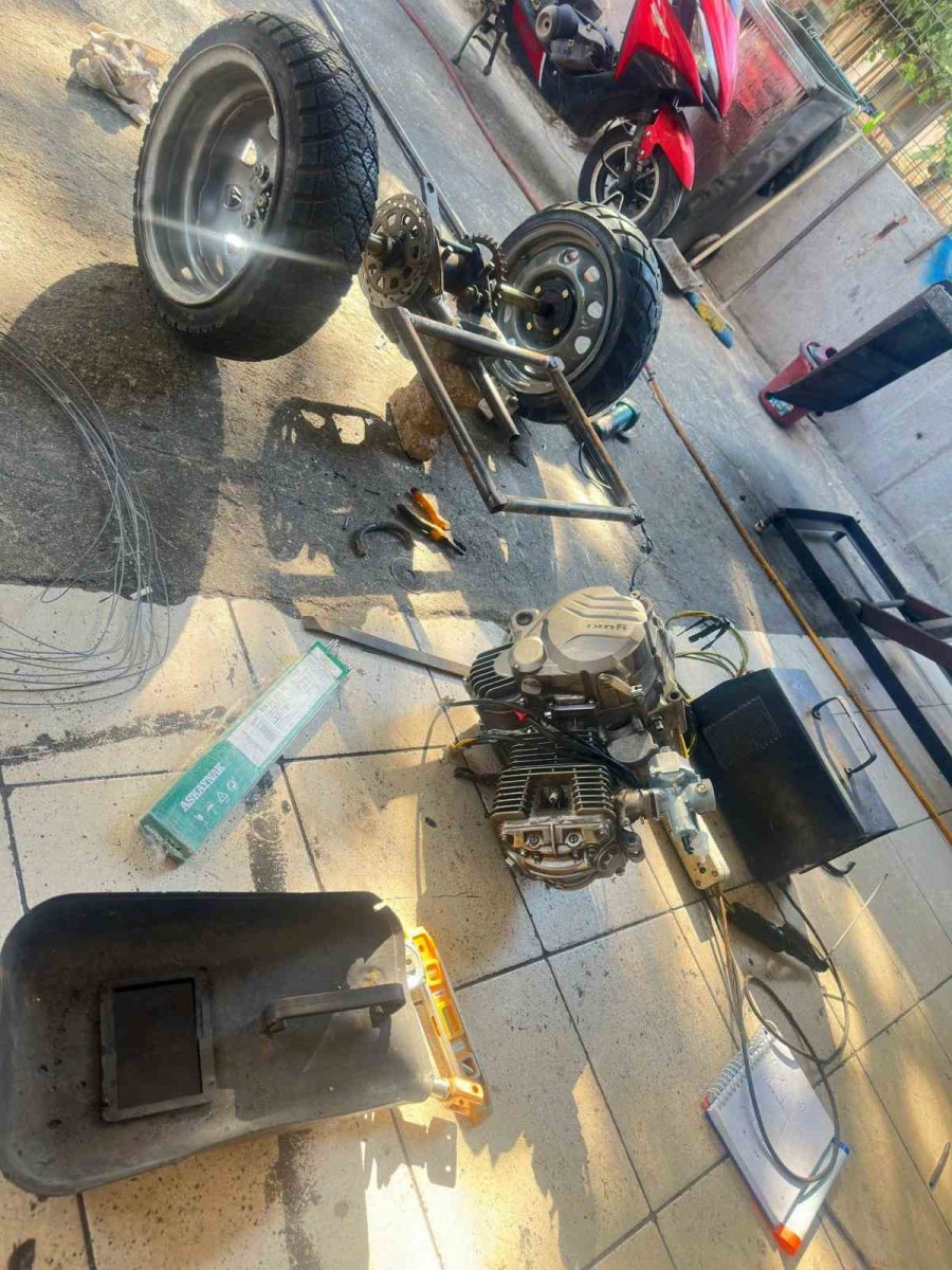 Arkadaşları ‘yapamazsın’ Dedi, Hızı Saatte 160 Kilometreye Ulaşan Hayalini Gerçekleştirdi