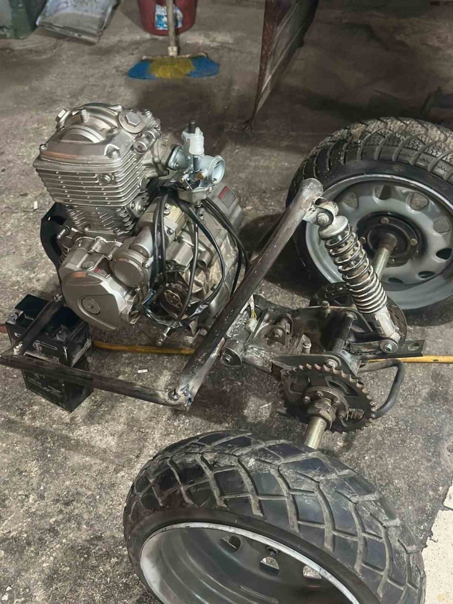 Arkadaşları ‘yapamazsın’ Dedi, Hızı Saatte 160 Kilometreye Ulaşan Hayalini Gerçekleştirdi