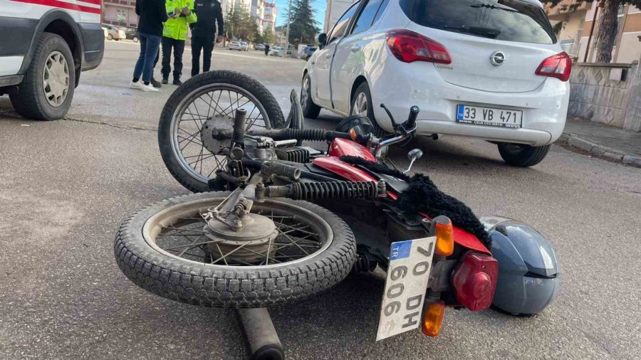 Karaman’da Otomobil İle Motosiklet Çarpıştı