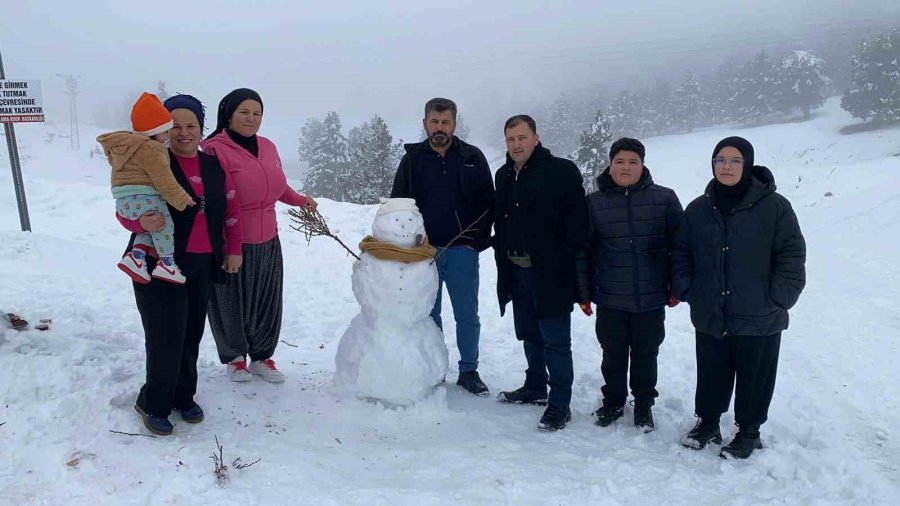 Mersin’in Yüksek Kesimlerinde Kar Sevinci