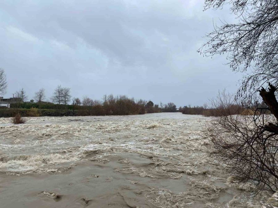 Antalya Aşırı Yağışlara Karşı Teyakkuzda
