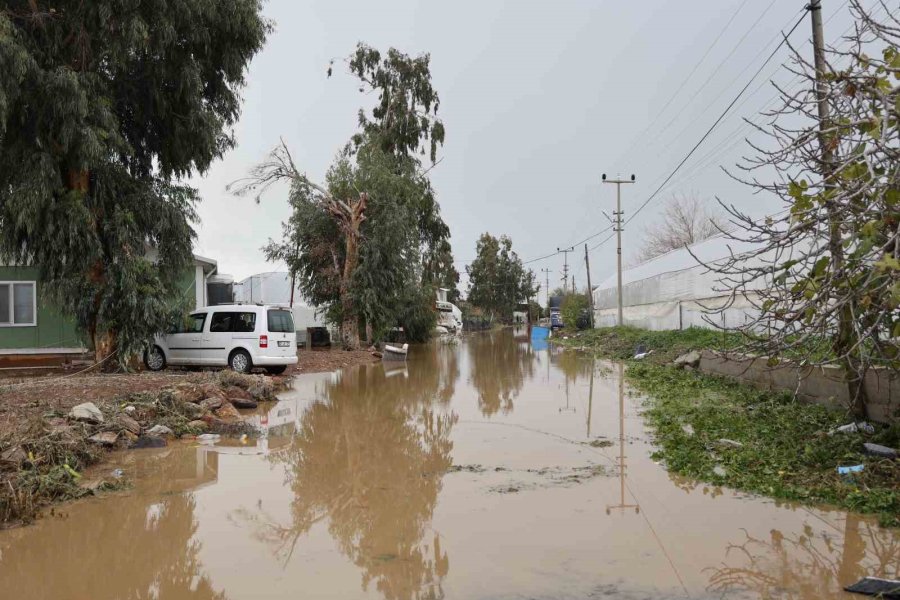 Antalya Aşırı Yağışlara Karşı Teyakkuzda