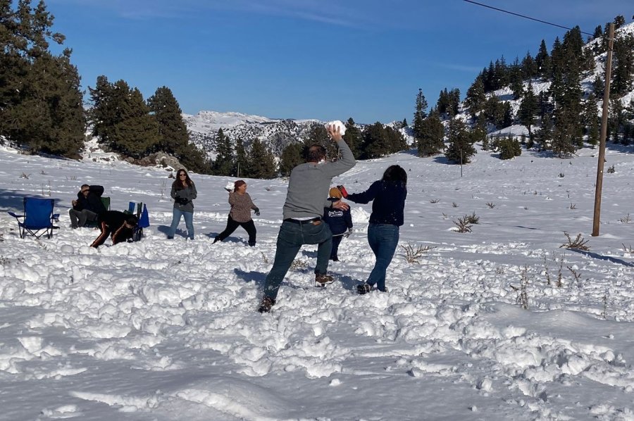 Karın Tadını Çocuklar Çıkardı: Kimi Leğenle Kimi Naylonla Kaydı
