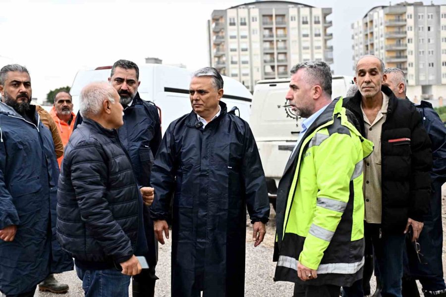 Başkan Uysal, Sel Baskınından Zarar Gören Evlerde