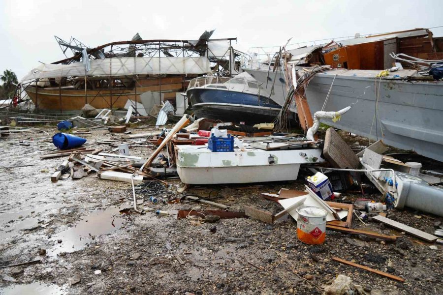 Aksu’da Sel Ve Hortum Felaketi: Milyonluk Tekneler Parçalandı, 700 Dönüm Alanda Seralar Sular Altında Kaldı