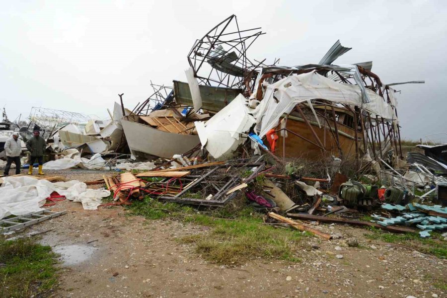 Aksu’da Sel Ve Hortum Felaketi: Milyonluk Tekneler Parçalandı, 700 Dönüm Alanda Seralar Sular Altında Kaldı
