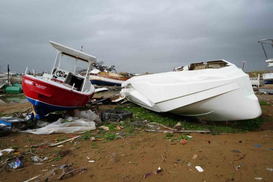 Aksu’da Sel Ve Hortum Felaketi: Milyonluk Tekneler Parçalandı, 700 Dönüm Alanda Seralar Sular Altında Kaldı