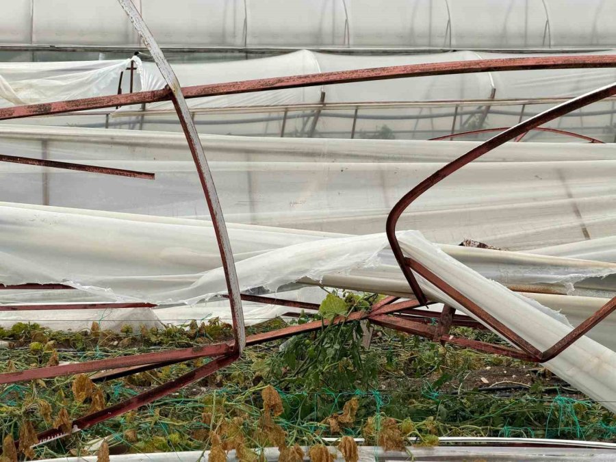 Finike’de Hortumun Verdiği Hasar Gündüz Ortaya Çıktı