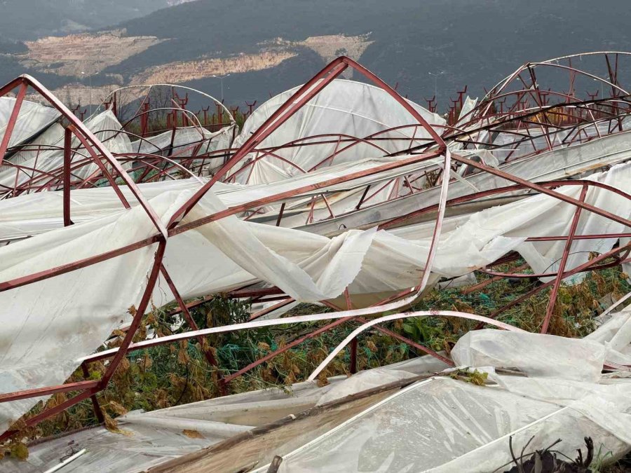 Finike’de Hortumun Verdiği Hasar Gündüz Ortaya Çıktı