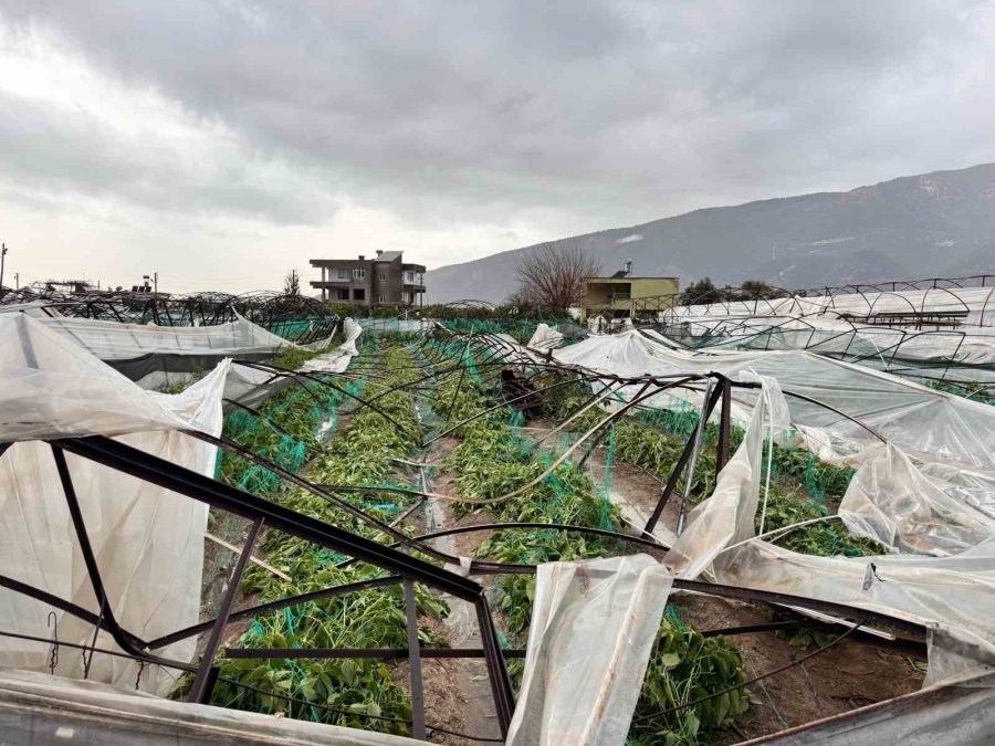 Finike’de Hortumun Verdiği Hasar Gündüz Ortaya Çıktı