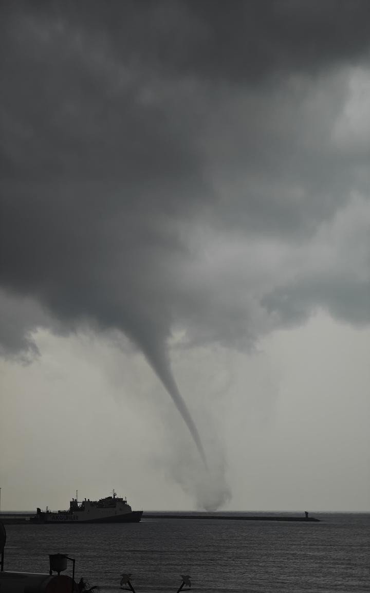 Akdeniz’de Çifte Hortum