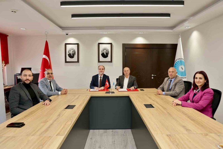 Nöhü İle Bor Şeker Aş. Arasında İş Birliği Protokolü İmzalandı