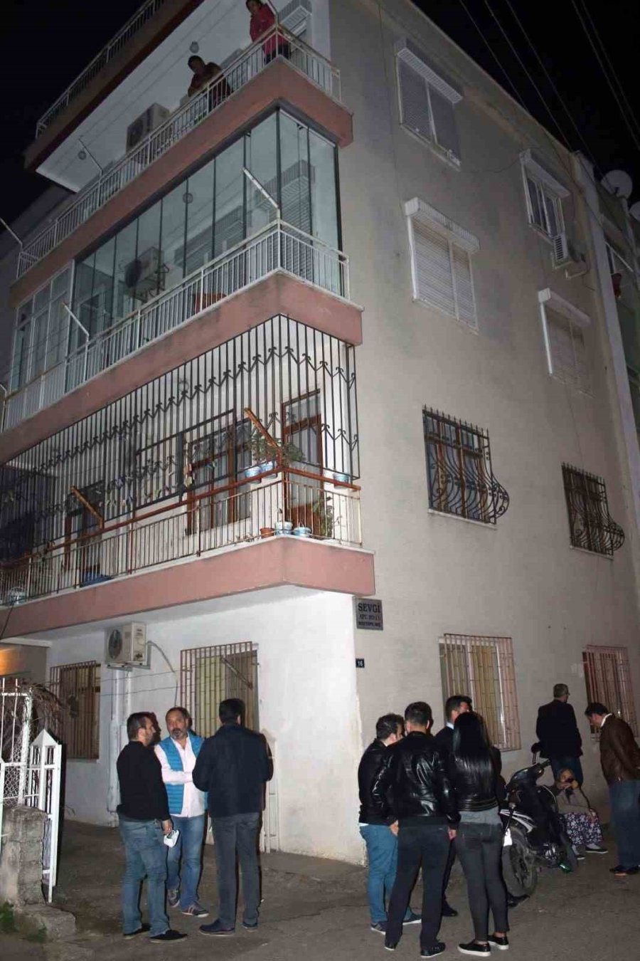 İki Olaydaki Benzerlik Cinayet Büro Ekiplerinin Dikkatinden Kaçmadı, Alınan Kan Örneği İle Cinayet 10 Yıl Sonra Çözüldü