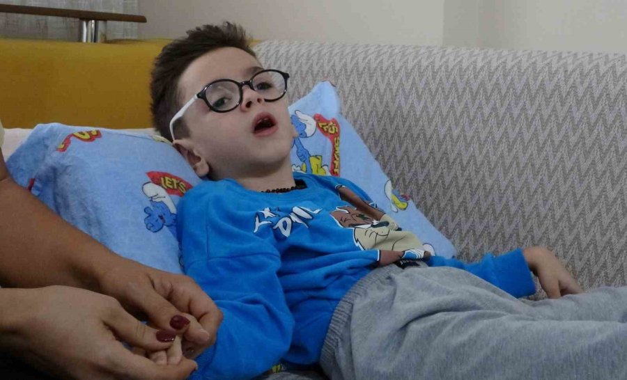 Grip Sandılar, Boca Virüsü Çıktı: 7 Yaşındaki Kaan 4 Yıldır Yatağa Mahkum Yaşıyor