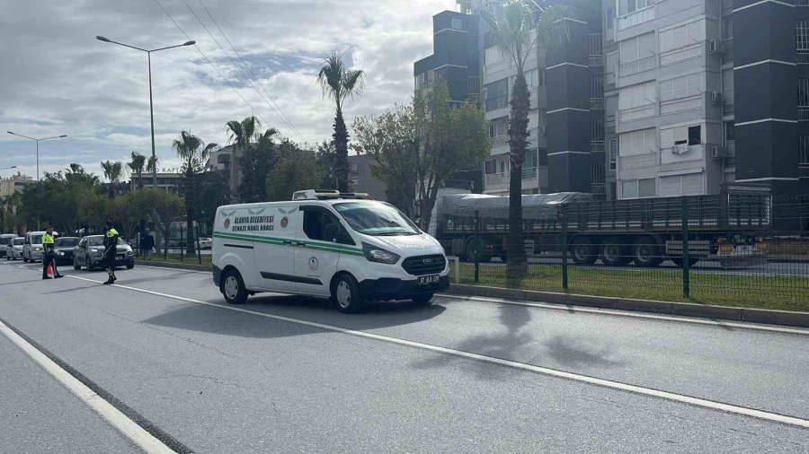 Alanya’da Ölümle Sonuçlanan Trafik Kazası Güvenlik Kamerasına Yansıdı