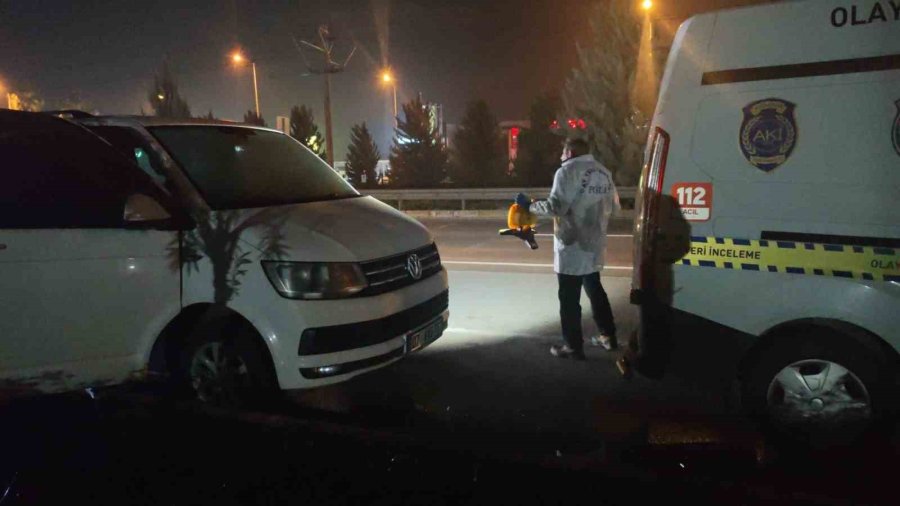 Antalya’da Bir Kişi Park Halindeki Araçta Ölü Bulundu