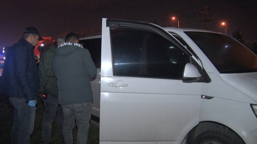 Antalya’da Bir Kişi Park Halindeki Araçta Ölü Bulundu