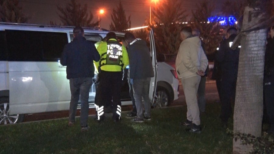 Antalya’da Bir Kişi Park Halindeki Araçta Ölü Bulundu