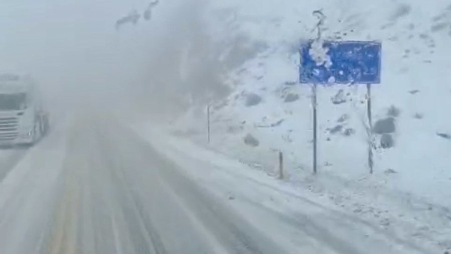 Antalya-konya Kara Yolunda Kar Yağışı Aralıklarla Devam Ediyor