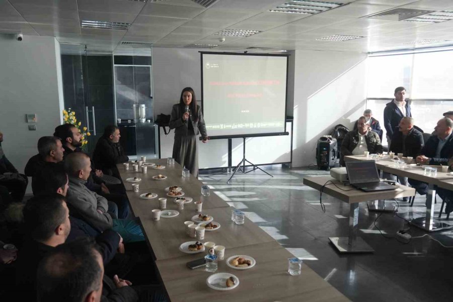 Niğdeli Fırıncılara Ramazan Öncesi ’hijyen’ Eğitimi