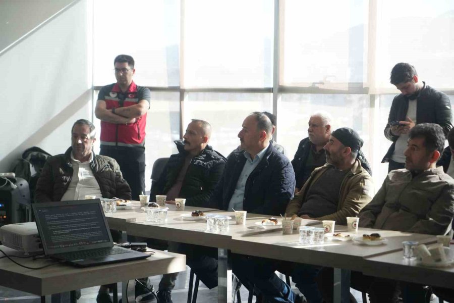 Niğdeli Fırıncılara Ramazan Öncesi ’hijyen’ Eğitimi