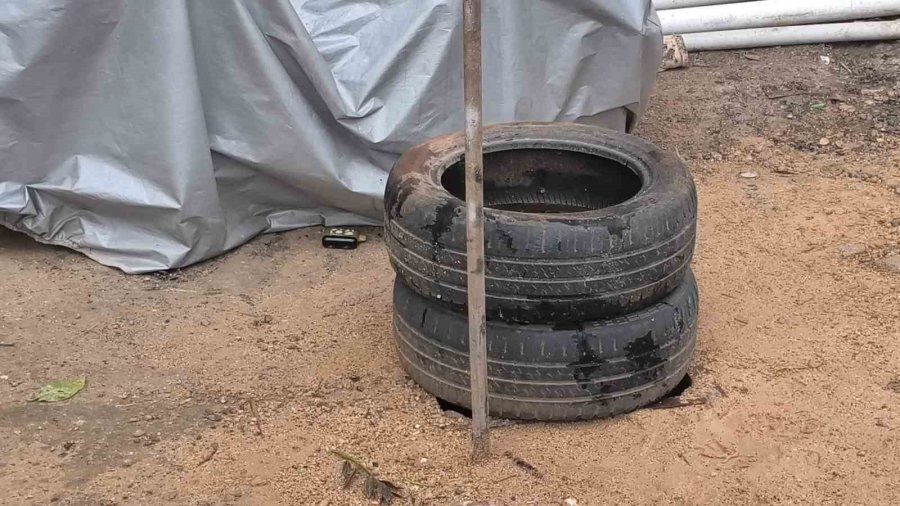 Foseptik Çukuruna Düşen Genç Kız, Yardım Çığlıklarına Koşan Vatandaşlar Tarafından Kurtarıldı