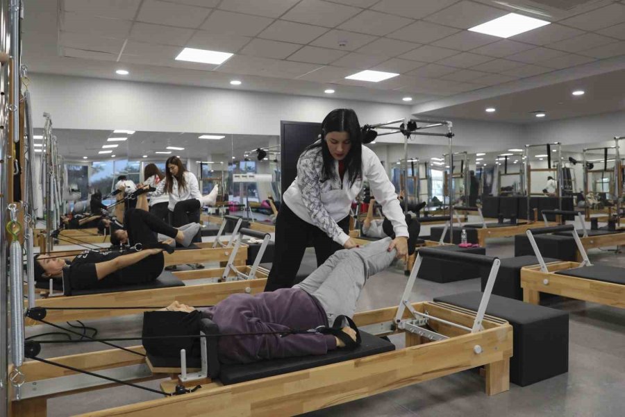 Mersin’de Kadınlar Reformer Pilatesle Bedenen Ve Ruhen Güçleniyor