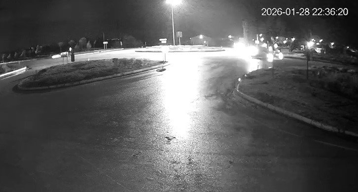 Konya’da 2 Aracın Çarpışma Anı Kameraya Yansıdı