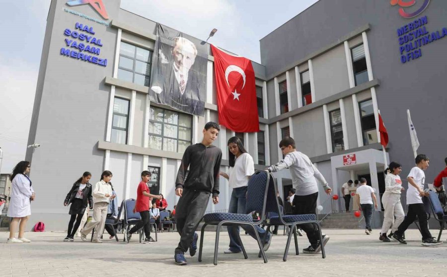 Mersin Büyükşehir Belediyesinin Sosyal Projeleri Türkiye’ye Örnek Oluyor