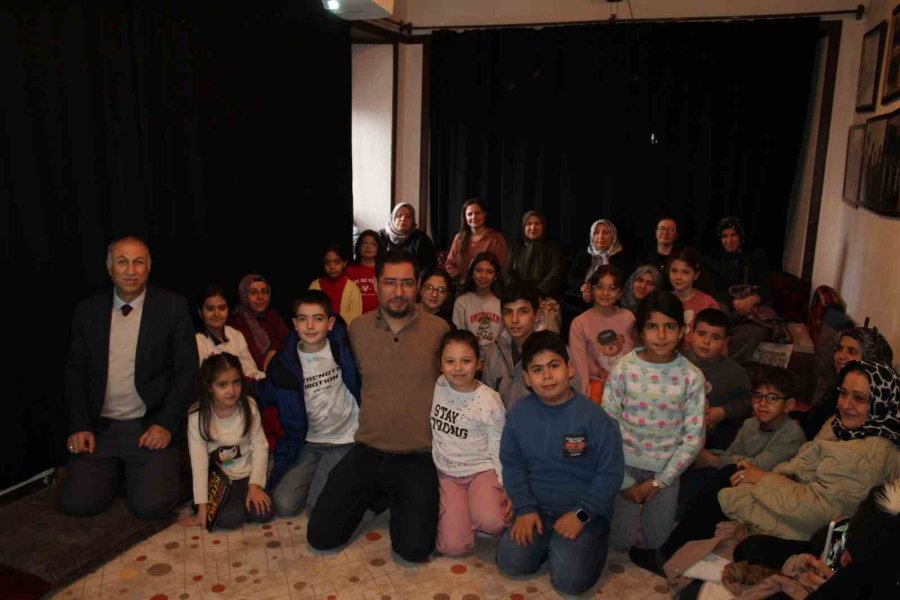 Bor Kütüphanesi’nde ’rabbani Sanat Matematik’ Söyleşisi Yoğun İlgi Gördü