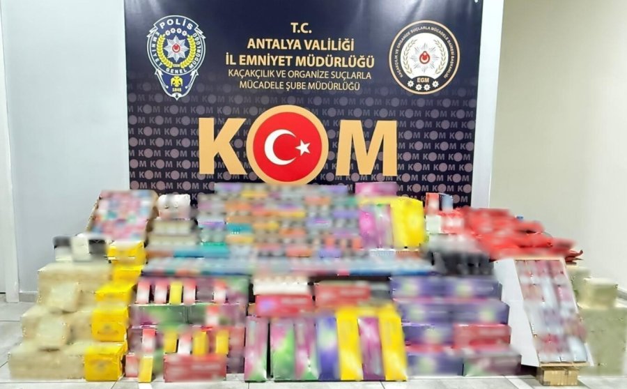 Antalya’da Son 1 Haftada Suç İşleme Amacıyla Örgüt Kurma Ve Kaçakçılık Suçlarından 14 Kişi Tutuklandı