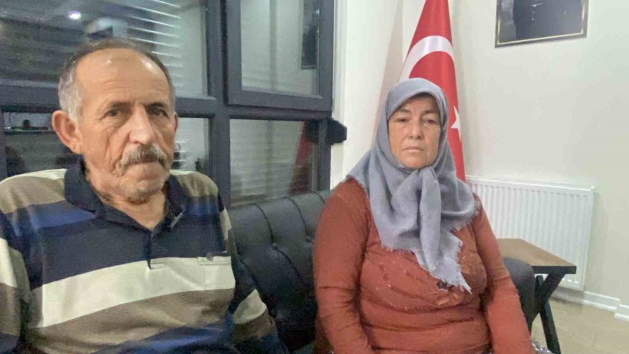 Oğlu Öldürülen Anne Mahkemeden Keşif İstedi: "yıkanırken Gördüm, Boynunda Tırnak İzleri Vardı, Adli Tıp Raporunda Çıkmadı"