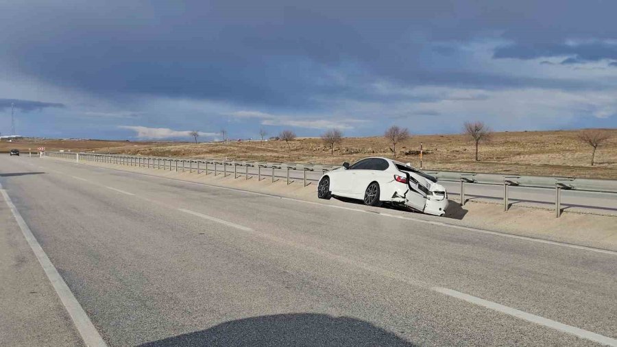 Aniden Bastıran Dolu Ve Fırtına Kazalara Neden Oldu: 2 Yaralı