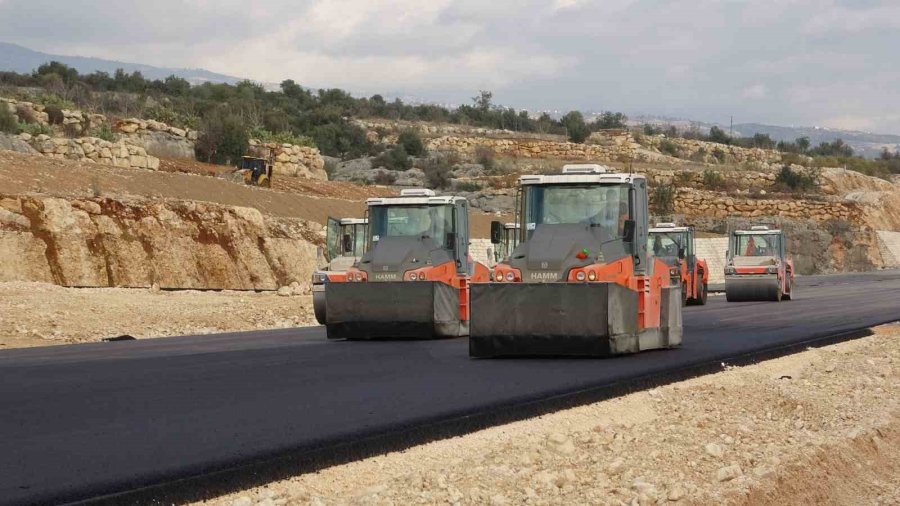 4 Bin Kişi Çalışıyor Yüzde 84’ü Tamamlandı: Çeşmeli-kızkalesi Otoyolu Mersin Turizmine Nefes Aldıracak