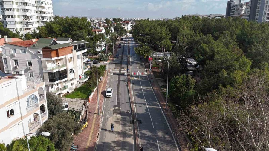 Yağış Sonrası Bozulan Yollar Onarılıyor