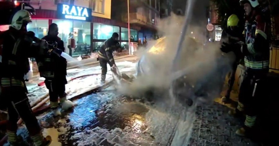 Elektrikli Araç Yangınına Teknolojik Müdahale