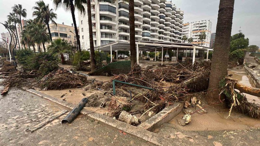Mersin’de Yıkılan Köprü Ve Su Basan Sitelerin Son Durumu Dronla Görüntülendi