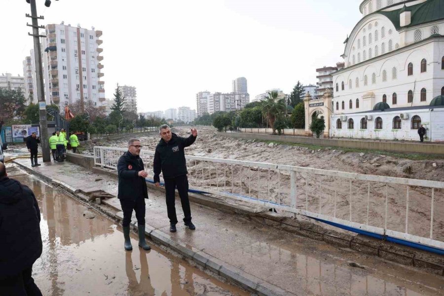 Mersin’deki Selden Geriye Bu Görüntüler Kaldı: 51 Ev Ve İşyeri Zarar Gördü, 12 Kişi Kurtarıldı