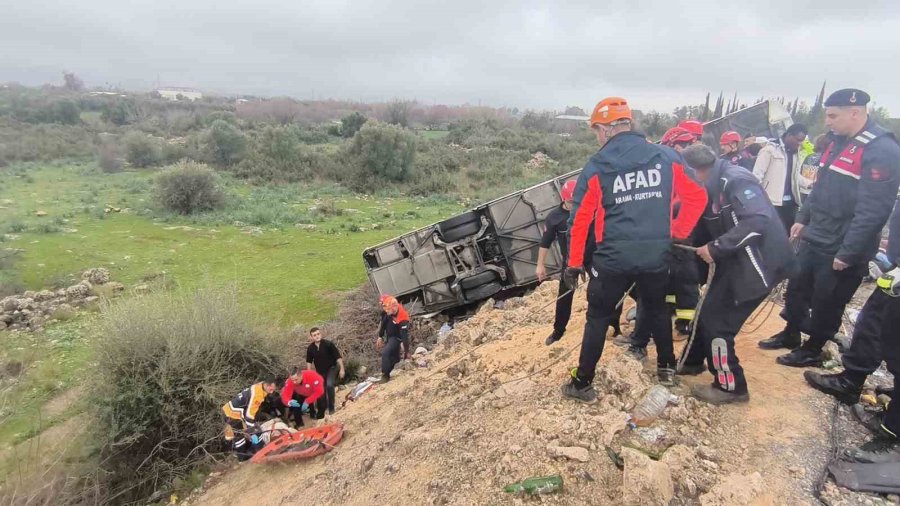 Antalya’da Yolcu Otobüsü Şarampole Yuvarlandı: 8 Ölü, 26 Yaralı
