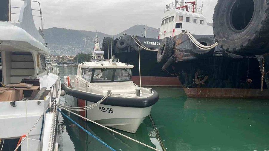 Alanya’da Denizde Erkek Cesedi Bulundu