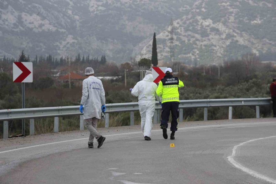 Kazada Yaralanan Yolcu O Anları Anlattı: "önce Yan Yatıp Süründük, Sonra Bariyer Saplandı"
