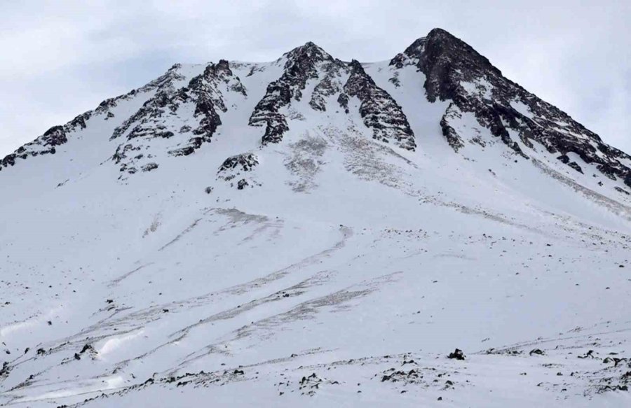 Aktif Yanardağ Olan Hasan Dağı Gözlem Altında