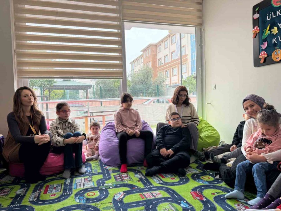 Görme Engelliler İçin 3 Yılda 200 Kitap Seslendirildi