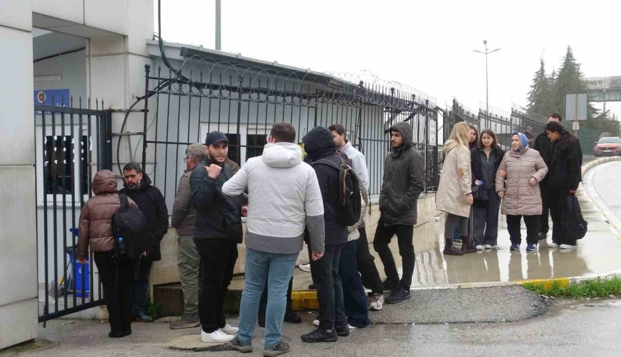 Antalya’da 10 Kişinin Ölümüyle Sonuçlanan Kazada Acı Adli Tıp Kurumu Önüne Taşındı