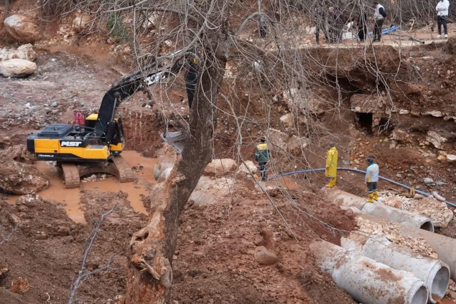 Mersin’de Selin Vurduğu Kırsal Mahallelerde Yaralar Sarılıyor