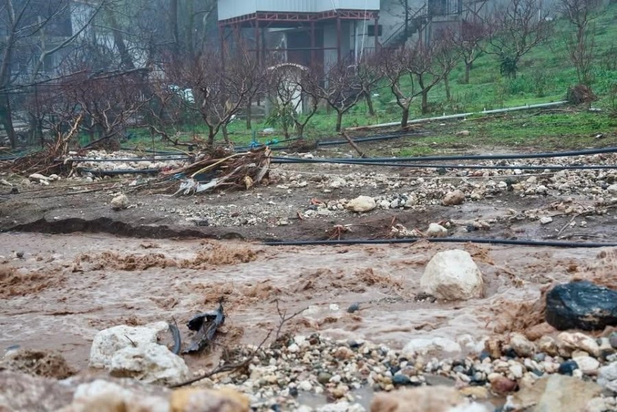 Mersin’de Selin Vurduğu Kırsal Mahallelerde Yaralar Sarılıyor
