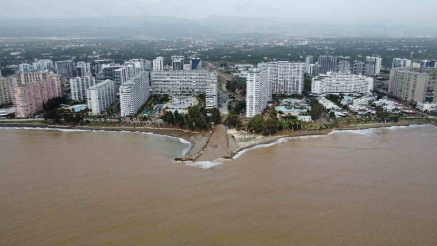 Sel Sonrası ’milyonluk’ Yazlıkların Önünde ’ekmek’ Mücadelesi