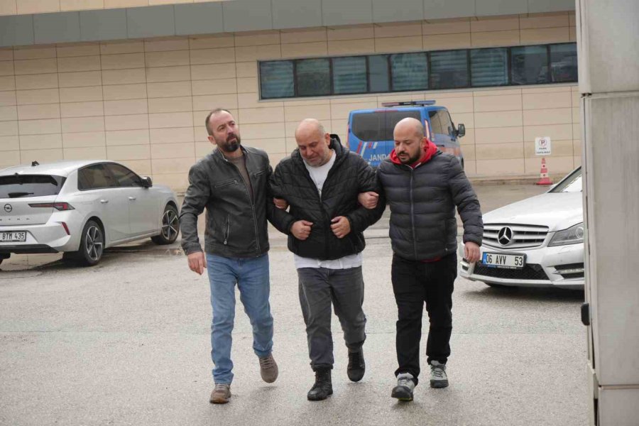 Antalya’da 10 Kişinin Ölümüyle Sonuçlanan Kazada Acı Adli Tıp Kurumu Önüne Taşındı